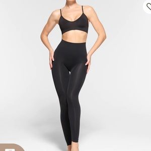Skims Soft smoothing Leggings, graphite, S